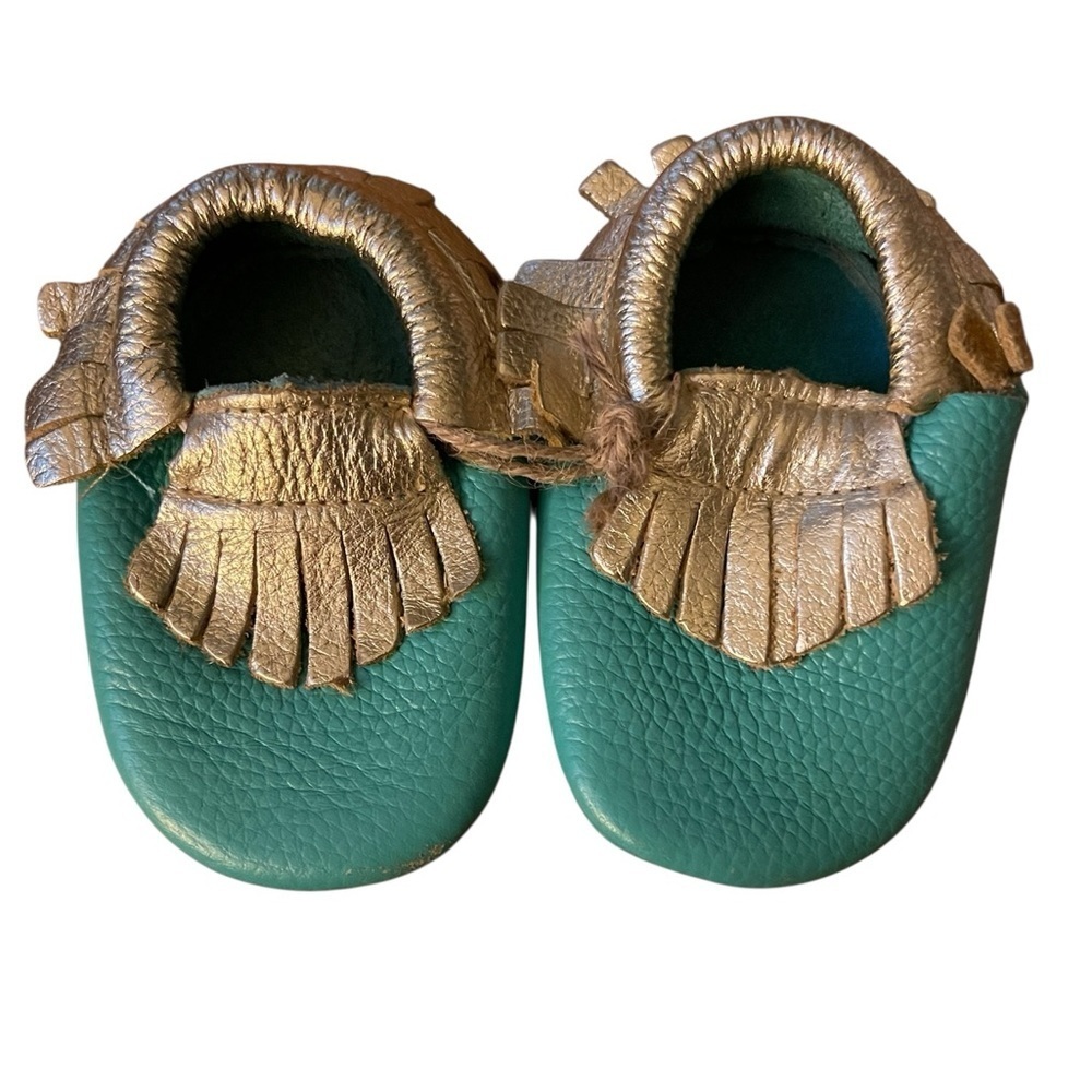 🦶🏼Leather Gold and Teal Moccasins for Babies learning to walk. Size 3-3.5